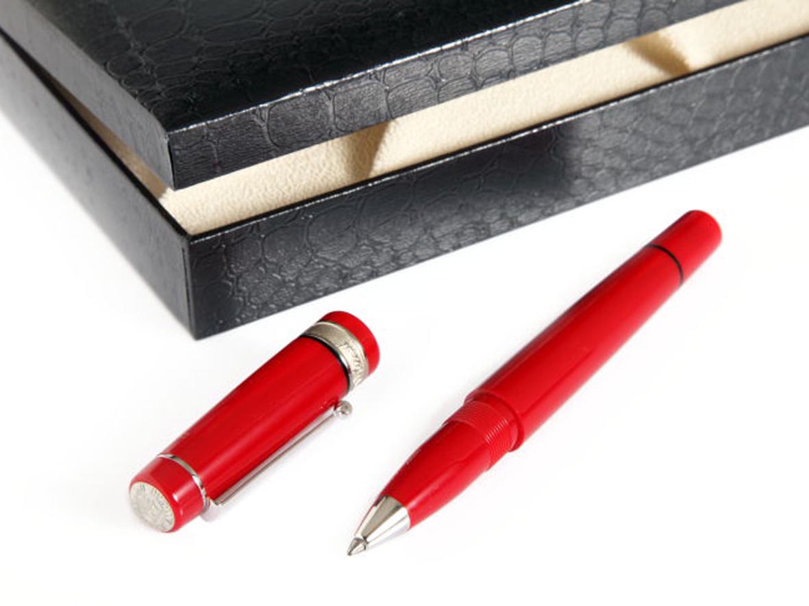  Pluma Roller Roja by Delta